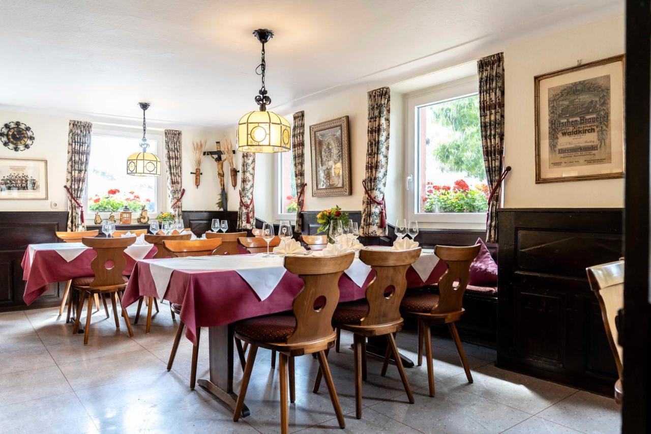 Hotel & Gasthaus Loewen 발드키르히 외부 사진