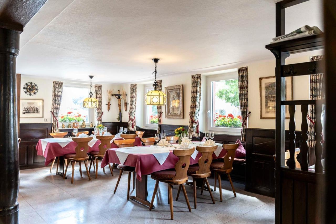 Hotel & Gasthaus Loewen 발드키르히 외부 사진
