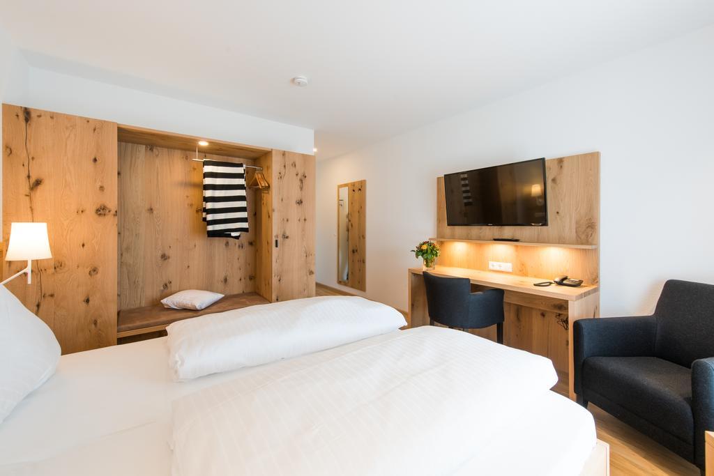 Hotel & Gasthaus Loewen 발드키르히 외부 사진