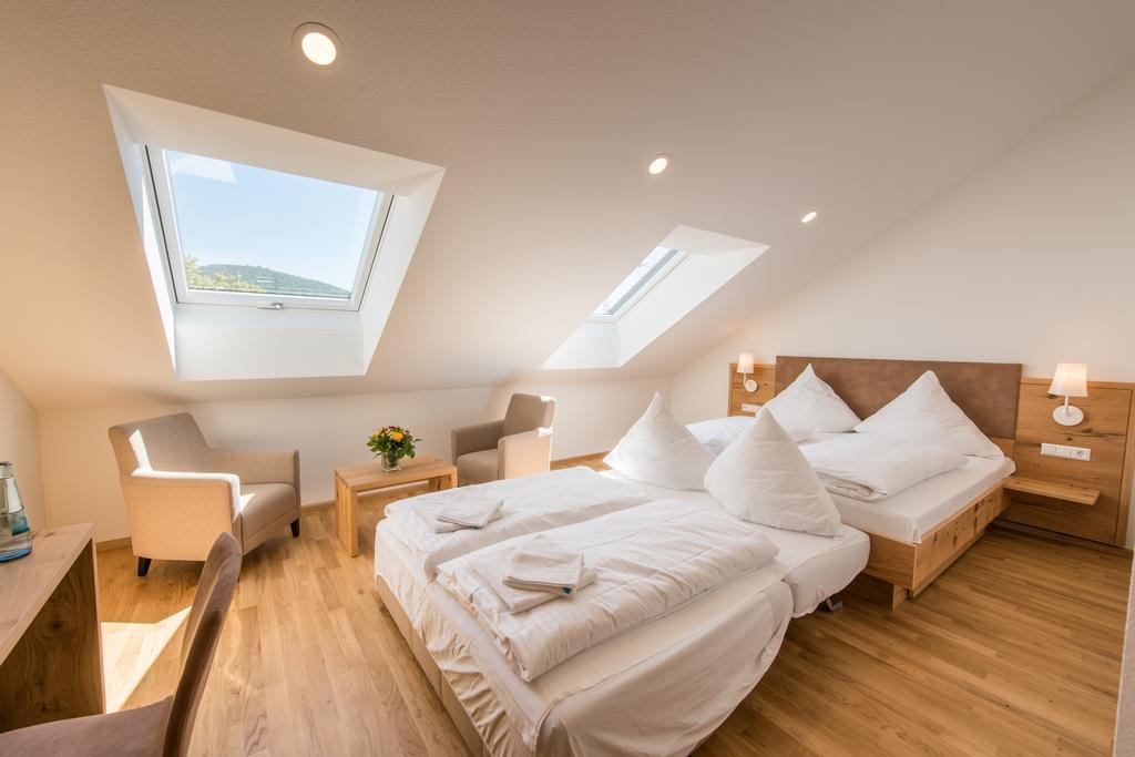 Hotel & Gasthaus Loewen 발드키르히 외부 사진