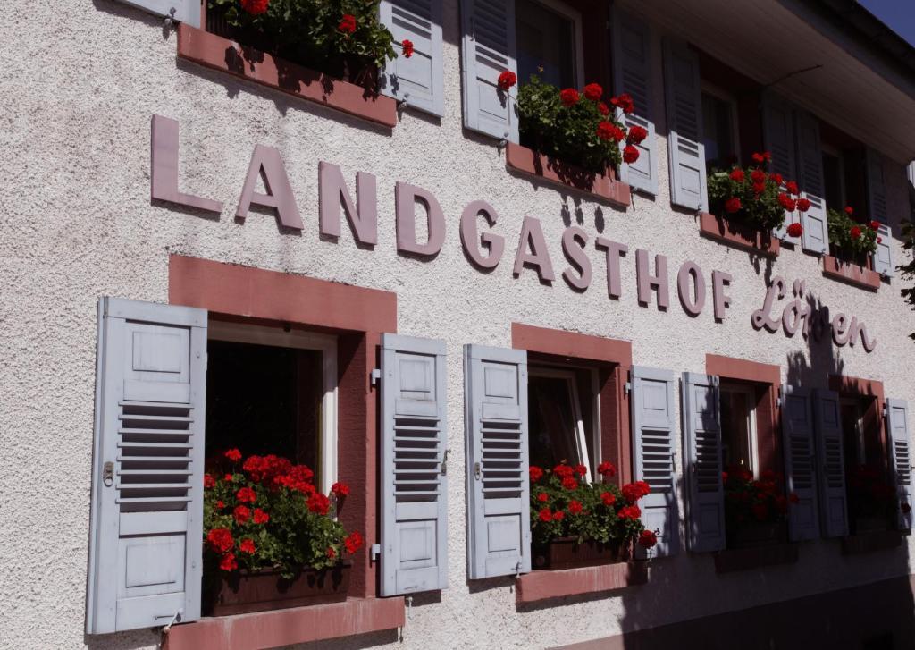 Hotel & Gasthaus Loewen 발드키르히 외부 사진